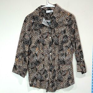 Beautiful Animal Print Button Up By Kim Rogers. Size Large